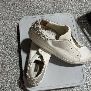 Paul Green White Floral Embellished Sneakers